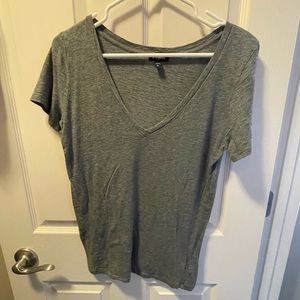 Gray tee shirt